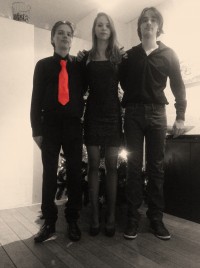 'Schiet op met die stomme foto, we willen een spelletje Hotel doen, net als toen we klein waren!'